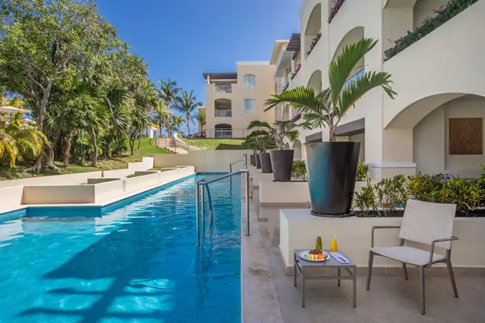 Swim-up Suites at Moon Palace